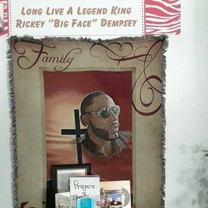 Meet your Posher, Markeithis